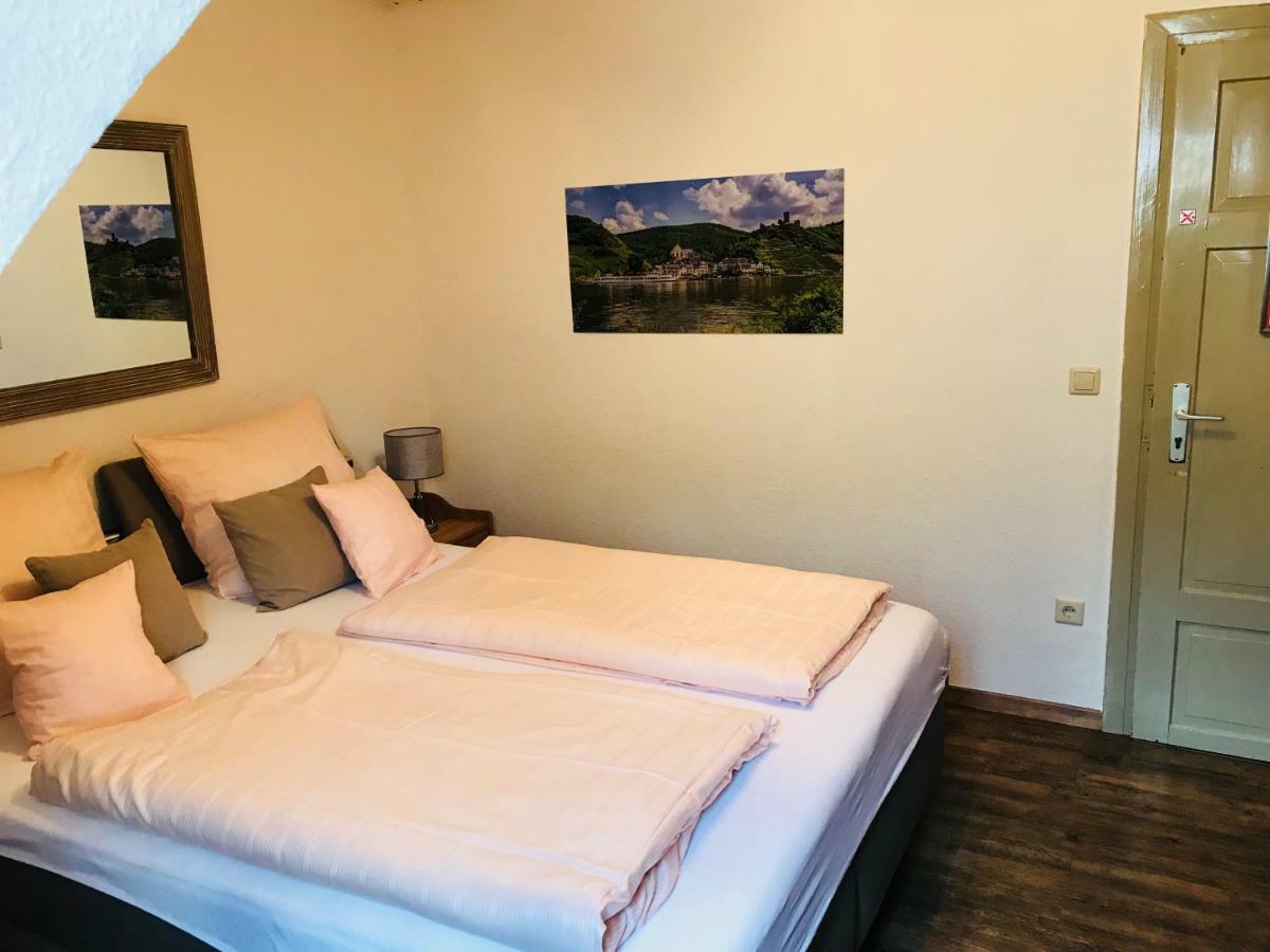 Hotel Klapperburg Beilstein  Esterno foto